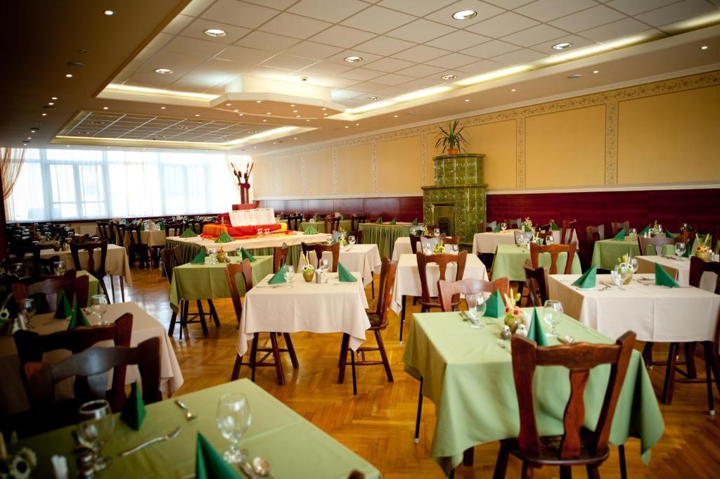 In Hotel Hajdúszoboszló 外观 照片