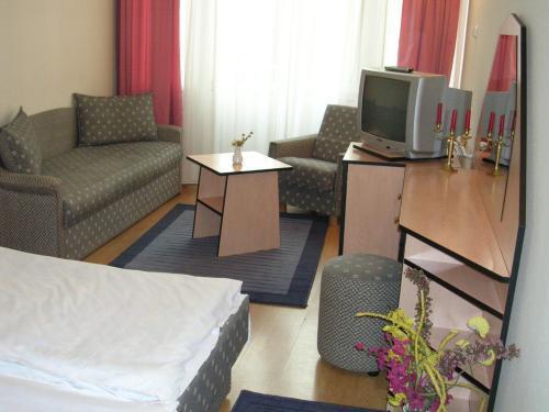 In Hotel Hajdúszoboszló 外观 照片